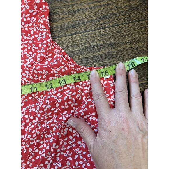 Draper James Cherry Floral Side Button Sleeveless Tank Top Size XS - Picture 4 of 7